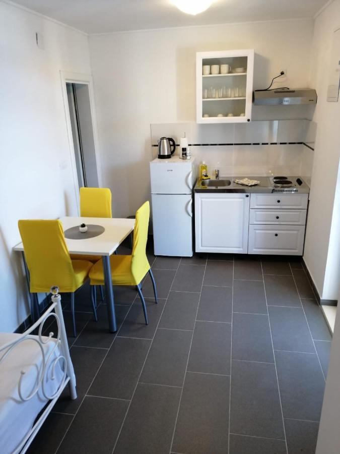 Apartmani Skalinada Марина Экстерьер фото