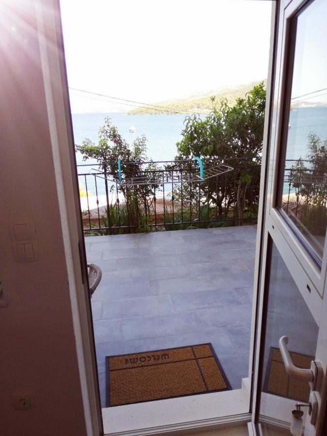 Apartmani Skalinada Марина Экстерьер фото