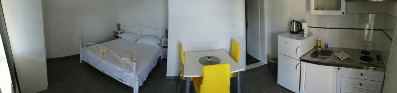 Apartmani Skalinada Марина Экстерьер фото