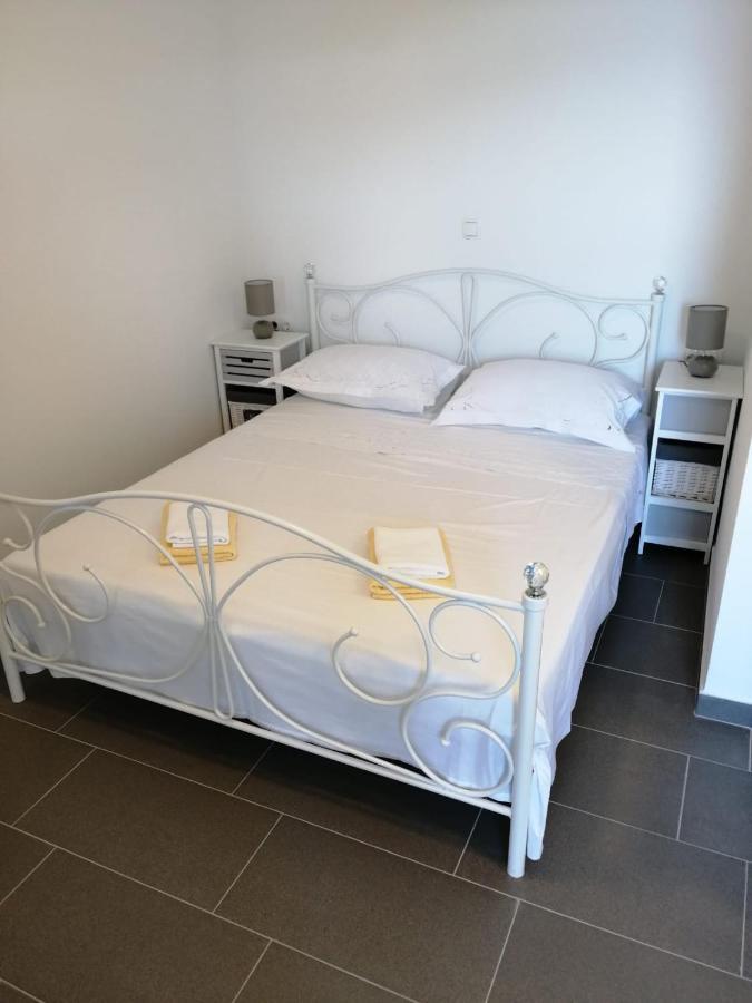 Apartmani Skalinada Марина Экстерьер фото
