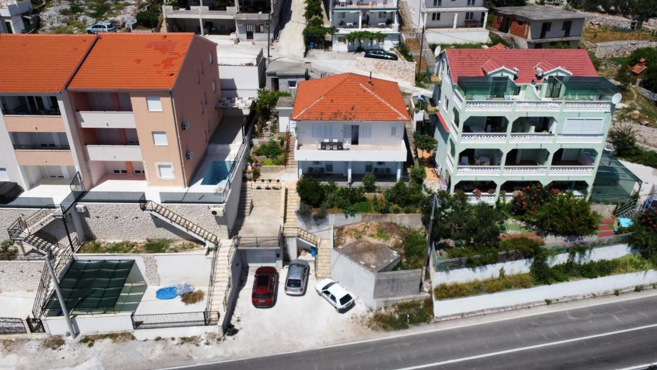 Apartmani Skalinada Марина Экстерьер фото