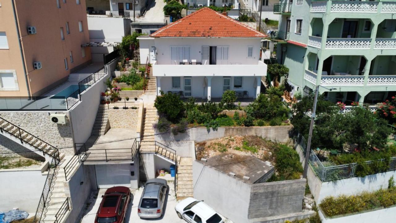 Apartmani Skalinada Марина Экстерьер фото